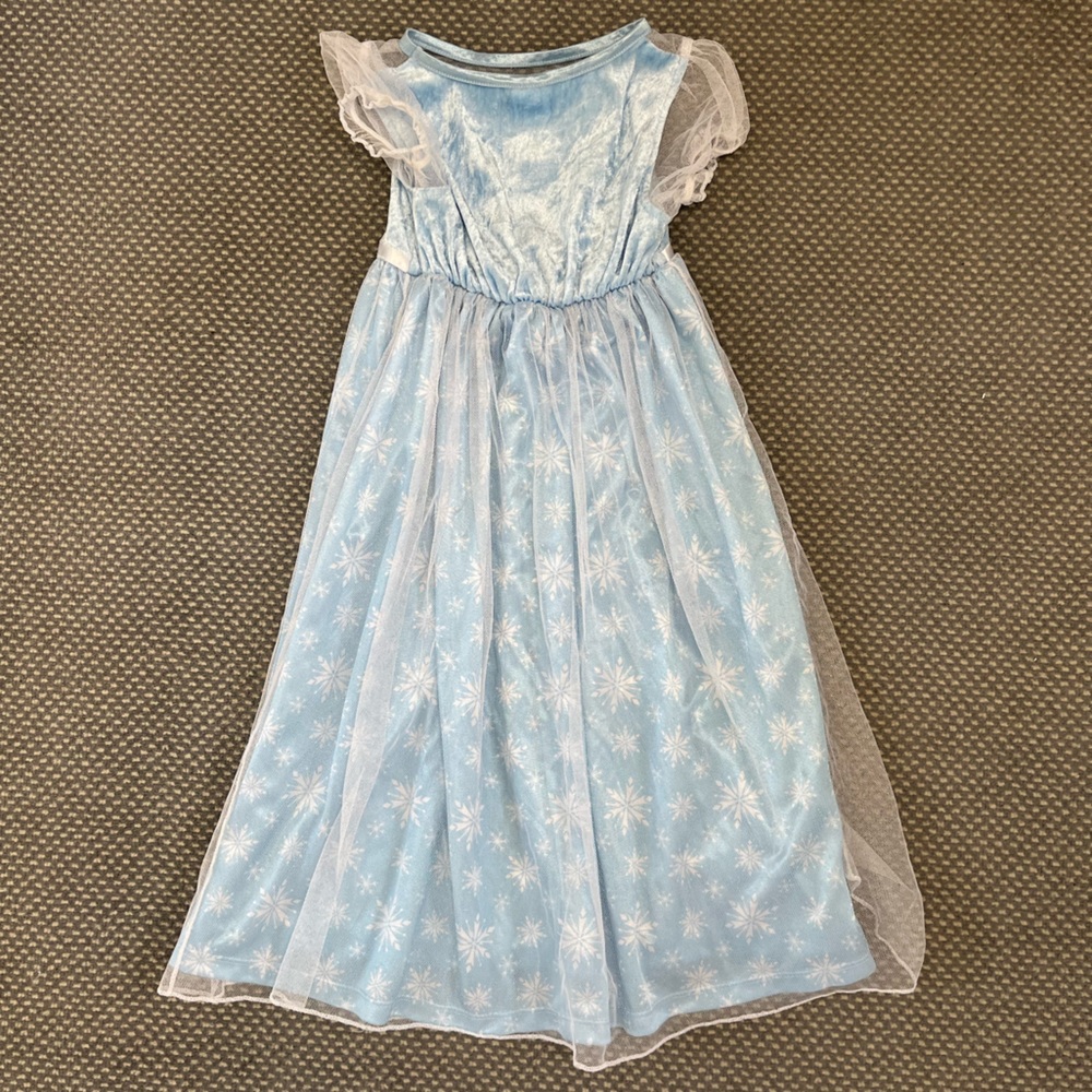 Disney Princess Elsa Nightgown - Picture 3 of 4